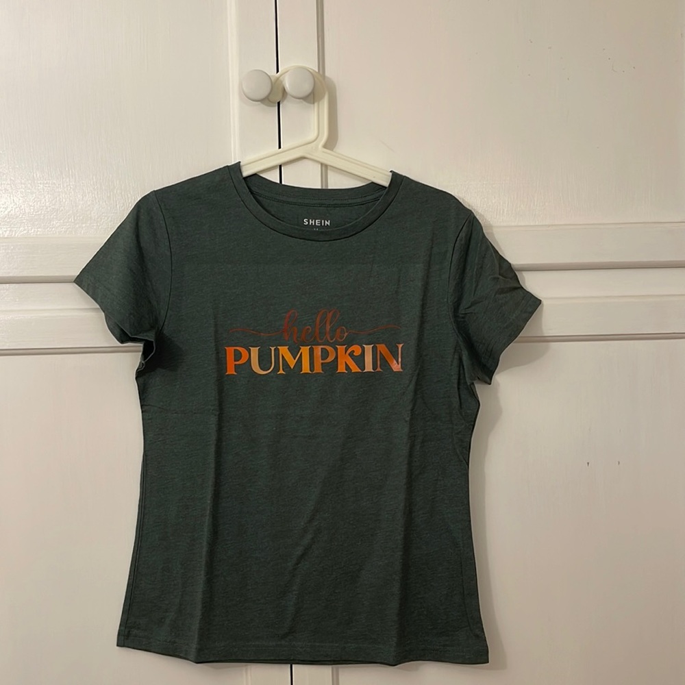 SHEIN Women’s Green Short Sleeve T-Shirt, will take anything!!